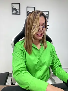 Snapshot of KellyBrooklyn_ chatting on 21, 2, 2025 KellyBrooklyn online show from 21, 2, 2025