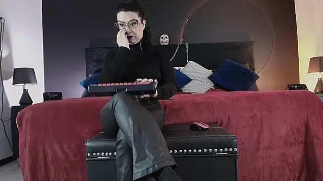  Jade 16 online show from 9, 5, 2026
