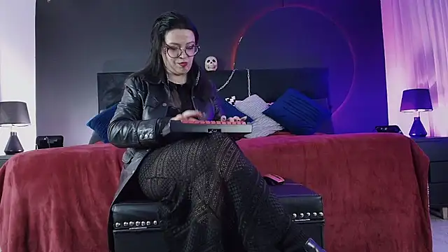  Jade 16 online show from 18, 5, 2026