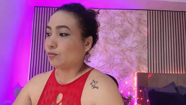 JuliRamirez online show from 12, 6, 2026