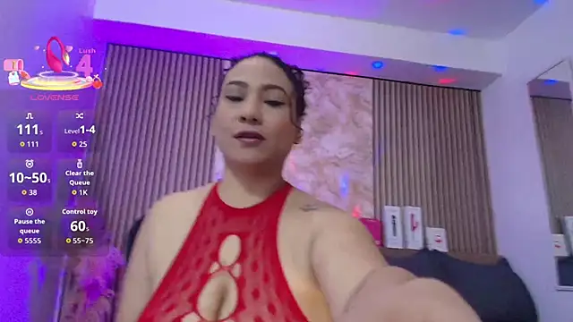 JuliRamirez online show from 4, 10, 2025
