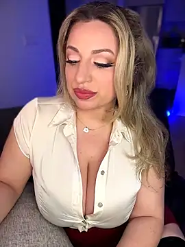Snapshot of miamellycious chatting on 10, 5, 2026 miamellycious online show from 10, 5, 2026
