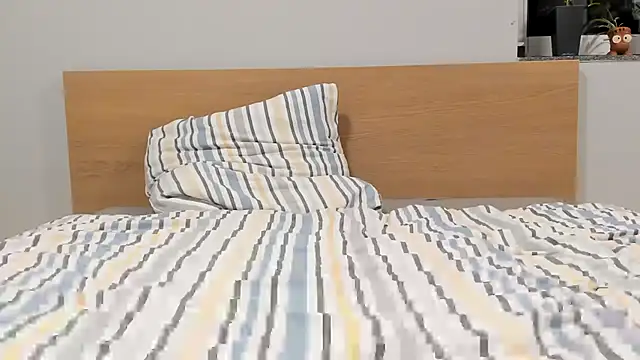 Snapshot of BritttanyBrix chatting on 14, 10, 2025 BritttanyBrix online show from 14, 10, 2025