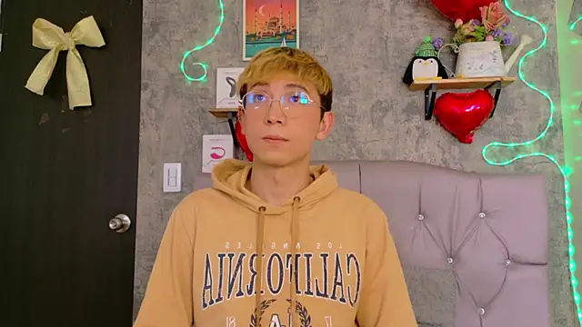 Chris Bennett online show from 7, 3, 2026