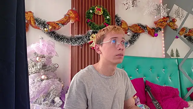 Snapshot of Chris_Bennett chatting on 24, 11, 2025 Chris Bennett online show from 24, 11, 2025