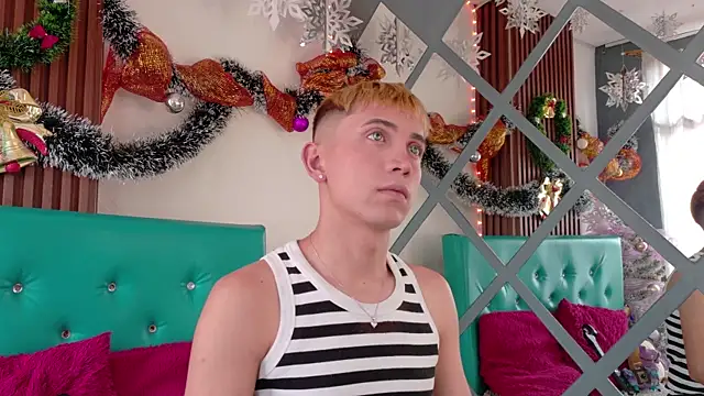 Snapshot of Chris_Bennett chatting on 27, 11, 2025 Chris Bennett online show from 27, 11, 2025