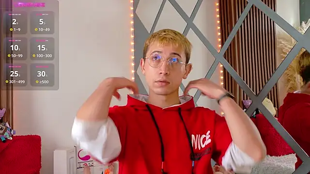 Snapshot of Chris_Bennett chatting on 11, 11, 2025 Chris Bennett online show from 11, 11, 2025