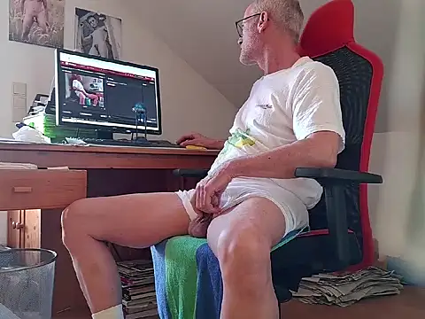 Snapshot of BerndisCam chatting on 24, 4, 2026 BerndisCam online show from 24, 4, 2026