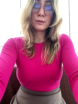 Snapshot of Puzdosia chatting on 24, 11, 2025 Puzdosia online show from 24, 11, 2025