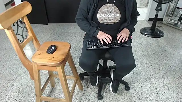 mijal queen online show from 6, 3, 2025