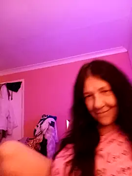 Leanne43 online show from 2, 4, 2026