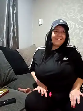 Snapshot of Leanne43 chatting on 18, 2, 2025 Leanne43 online show from 18, 2, 2025