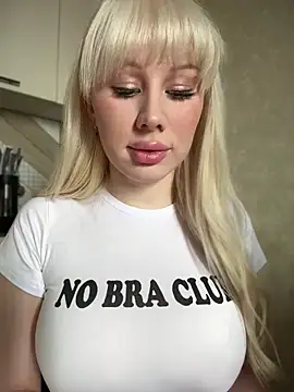 LaraHollywood online show from 18, 4, 2026