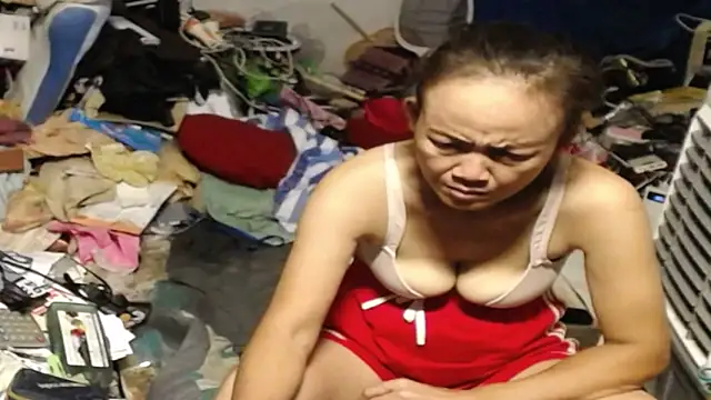 1CuteAndSexy69 online show from 26, 6, 2026