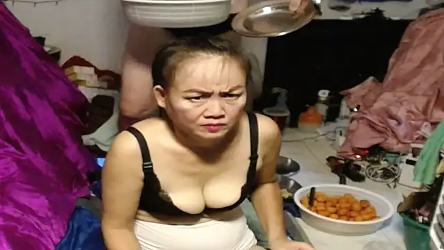 1CuteAndSexy69 online show from 29, 4, 2026