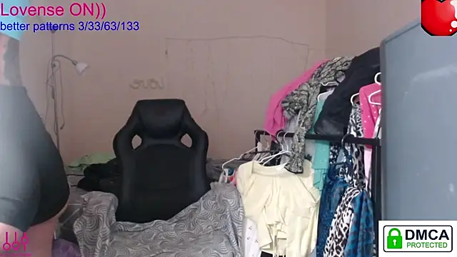 Snapshot of sweet_cute_cat chatting on 13, 10, 2025 sweet cute cat online show from 13, 10, 2025