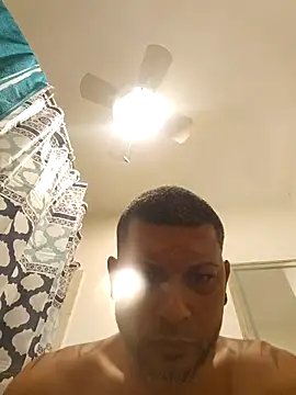 Snapshot of tropikboy chatting on 1, 6, 2026 tropikboy online show from 1, 6, 2026
