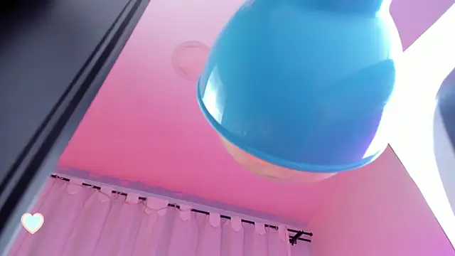 rosseblondee online show from 9, 10, 2025