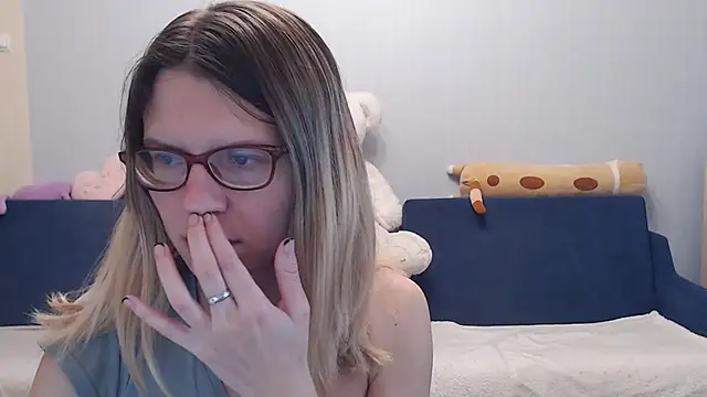 night is dark online show from 2, 11, 2025