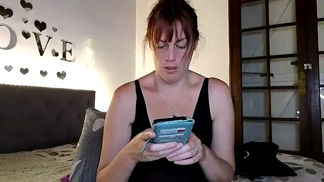 Snapshot of MissLilooo chatting on 27, 5, 2026 MissLilooo online show from 27, 5, 2026