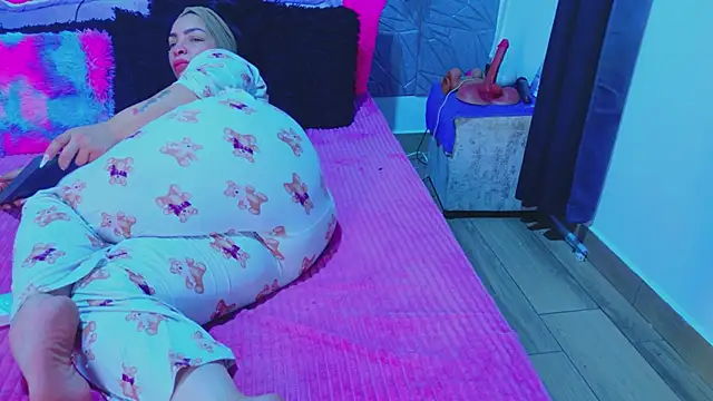 Snapshot of macasweet chatting on 16, 10, 2025 macasweet online show from 16, 10, 2025