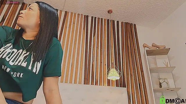 valerie lya online show from 13, 4, 2026