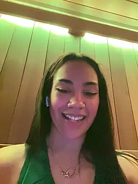 Snapshot of babymalaya chatting on 6, 1, 2025 babymalaya online show from 6, 1, 2025