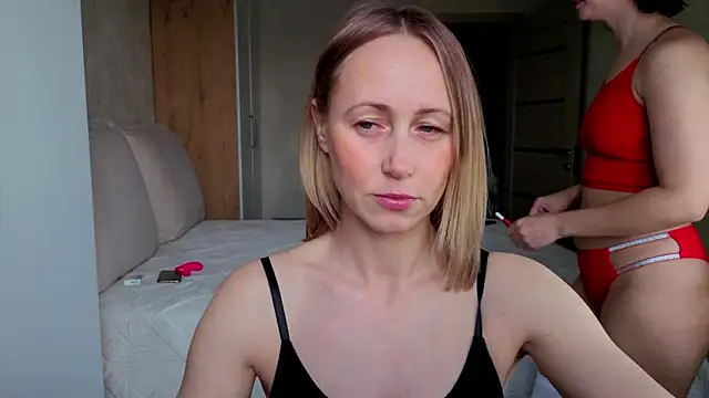 sweeetgirls2021 online show from 20, 3, 2026