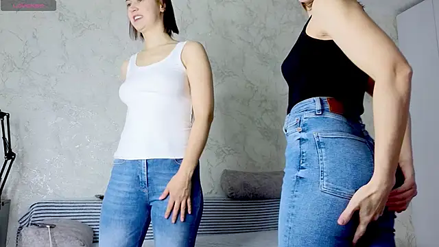 sweeetgirls2021 online show from 15, 2, 2026