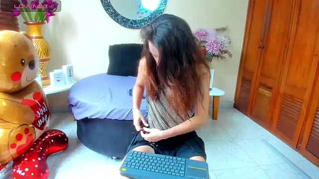 NicoleSantana online show from 11, 4, 2026