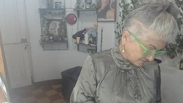 FunnyGrandma online show from 24, 7, 2026