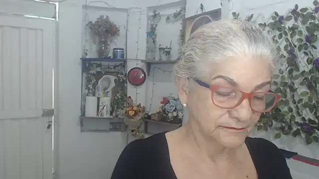 FunnyGrandma online show from 13, 3, 2026