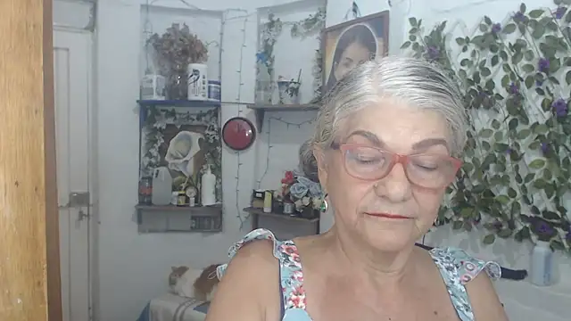 FunnyGrandma online show from 11, 4, 2026