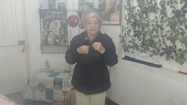 FunnyGrandma online show from 25, 2, 2026