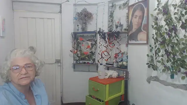 FunnyGrandma online show from 22, 10, 2025