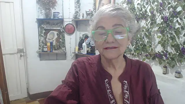 FunnyGrandma online show from 6, 7, 2026