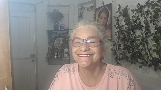 FunnyGrandma online show from 6, 6, 2026