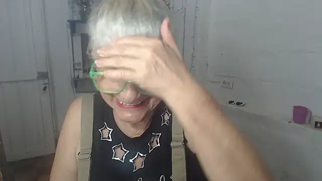 FunnyGrandma online show from 6, 8, 2026