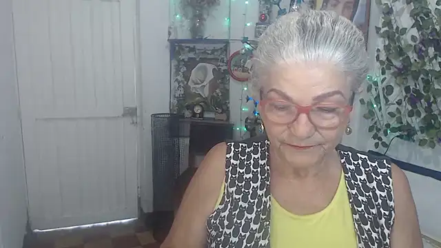 FunnyGrandma online show from 18, 12, 2025