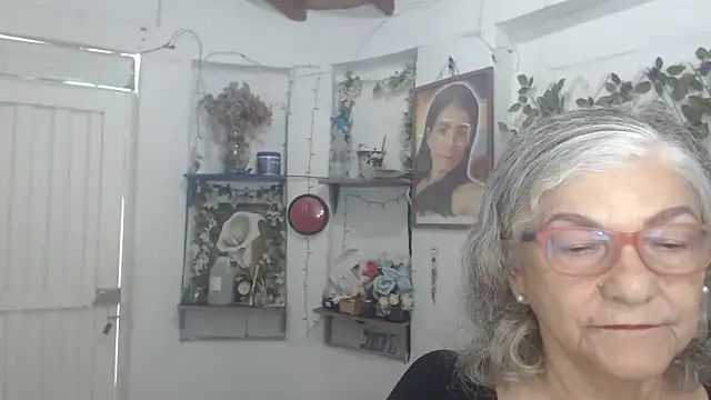 FunnyGrandma online show from 2, 3, 2026