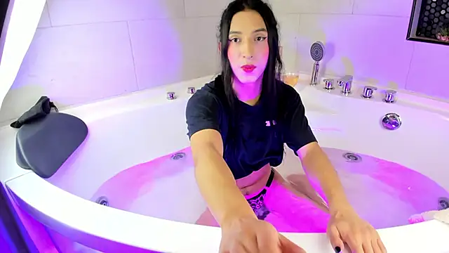 isabella-bisquer online show from 30, 11, 2025