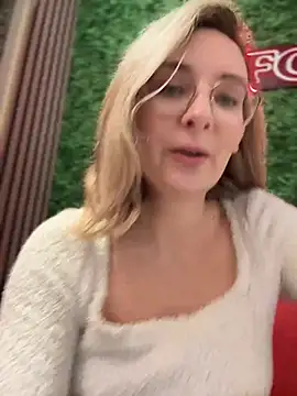 The Snowwhitee online show from 15, 3, 2025