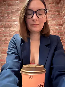 The Snowwhitee online show from 24, 10, 2025