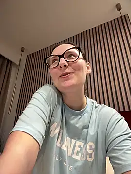 Snapshot of The_Snowwhitee chatting on 10, 1, 2026 The Snowwhitee online show from 10, 1, 2026