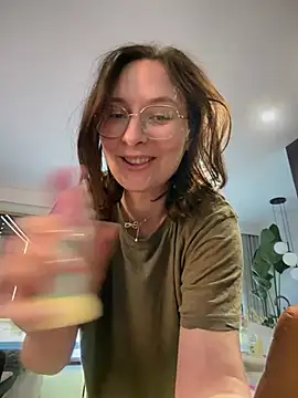 The Snowwhitee online show from 3, 5, 2026