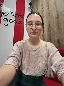 Snapshot of The_Snowwhitee chatting on 8, 3, 2026 The Snowwhitee online show from 8, 3, 2026