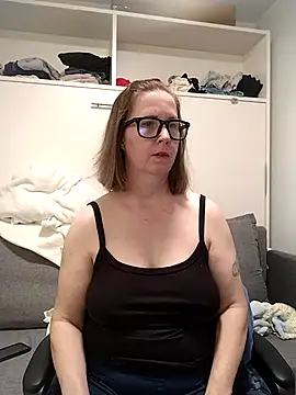 SweetandNaughty1 online show from 11, 6, 2026
