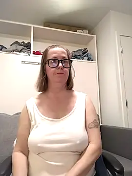 SweetandNaughty1 online show from 8, 1, 2026