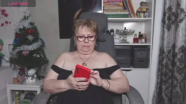 Snapshot of Mella4you chatting on 5, 1, 2026 Mella4you online show from 5, 1, 2026