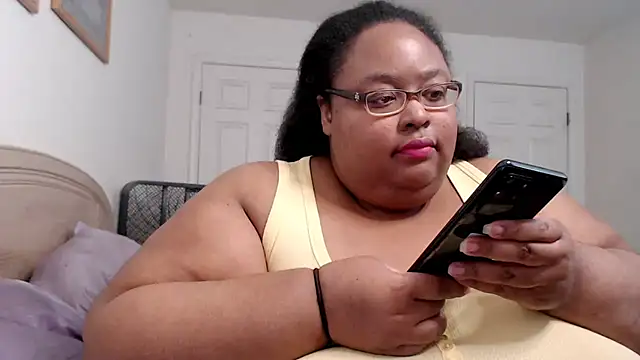 Snapshot of Loves_Aura chatting on 25, 10, 2025 Loves Aura online show from 25, 10, 2025